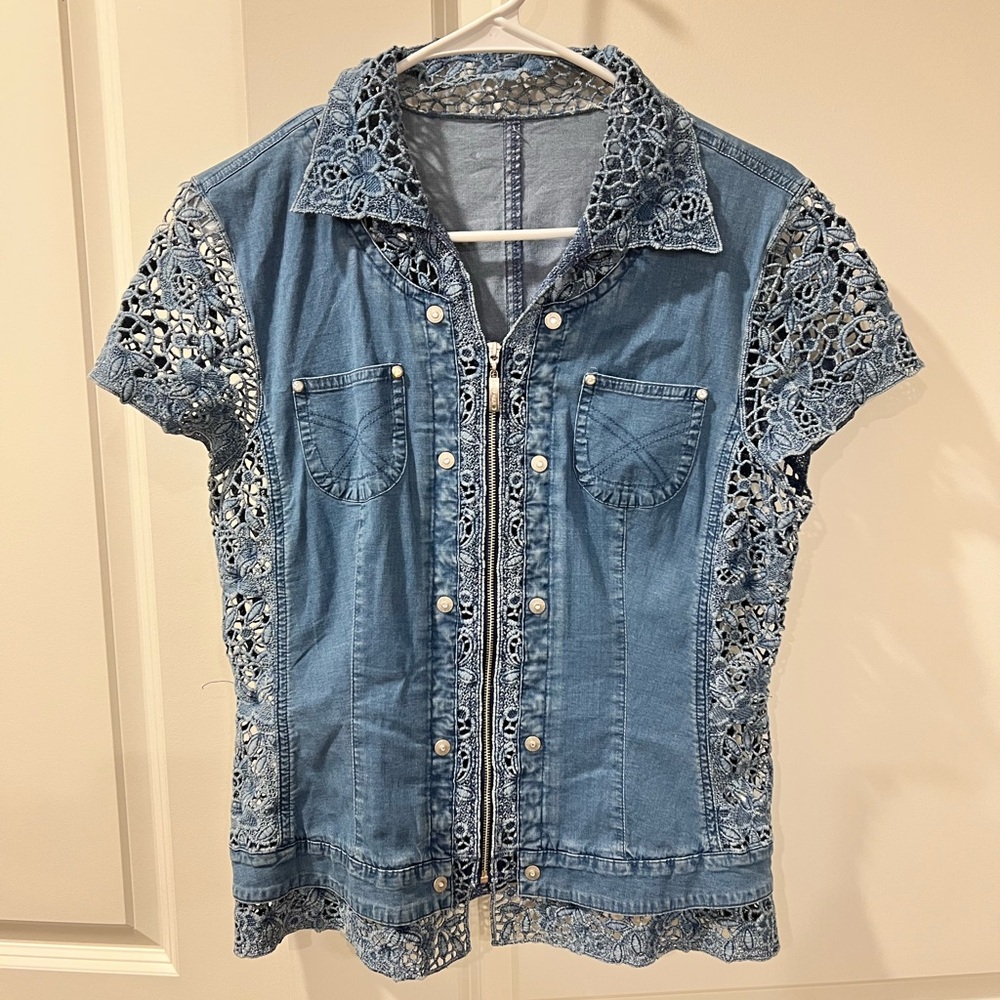 Late-Nier Denim Short Sleeve Button-Up with Lace Accents